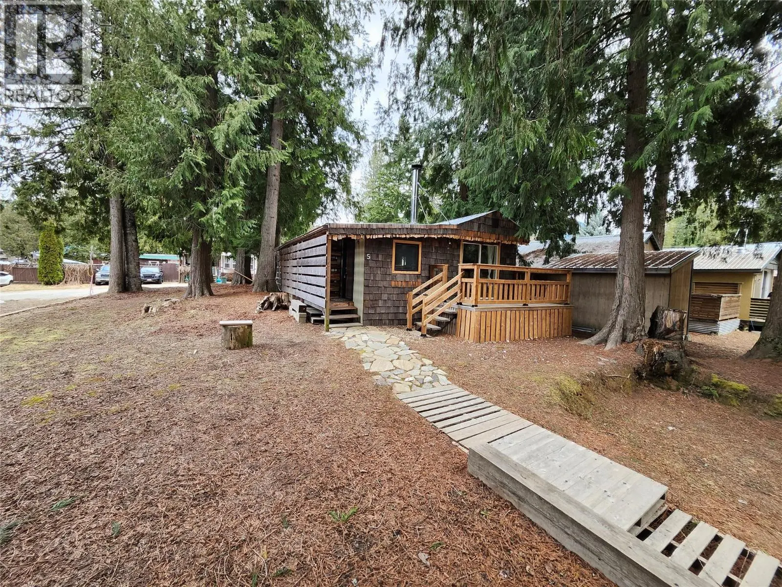 1079 Lundell Road Unit# 5. Revelstoke, British Columbia