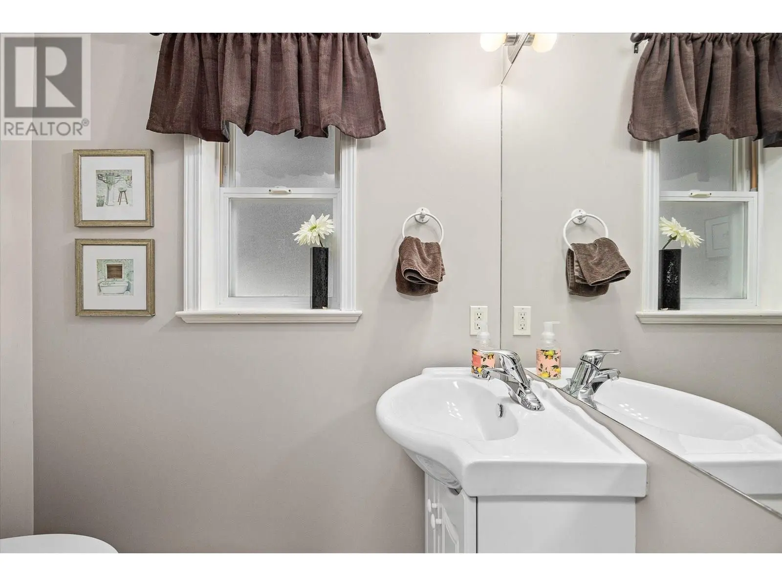 1404 Inkar Road. Kelowna, British Columbia
