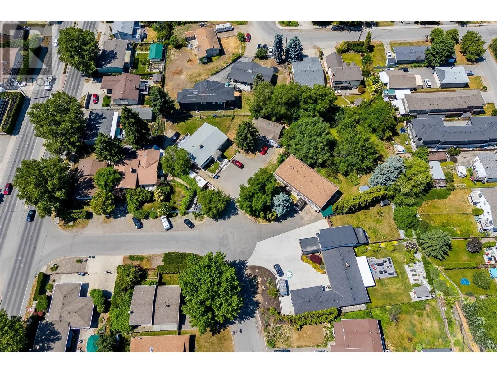 1404 Inkar Road. Kelowna, British Columbia