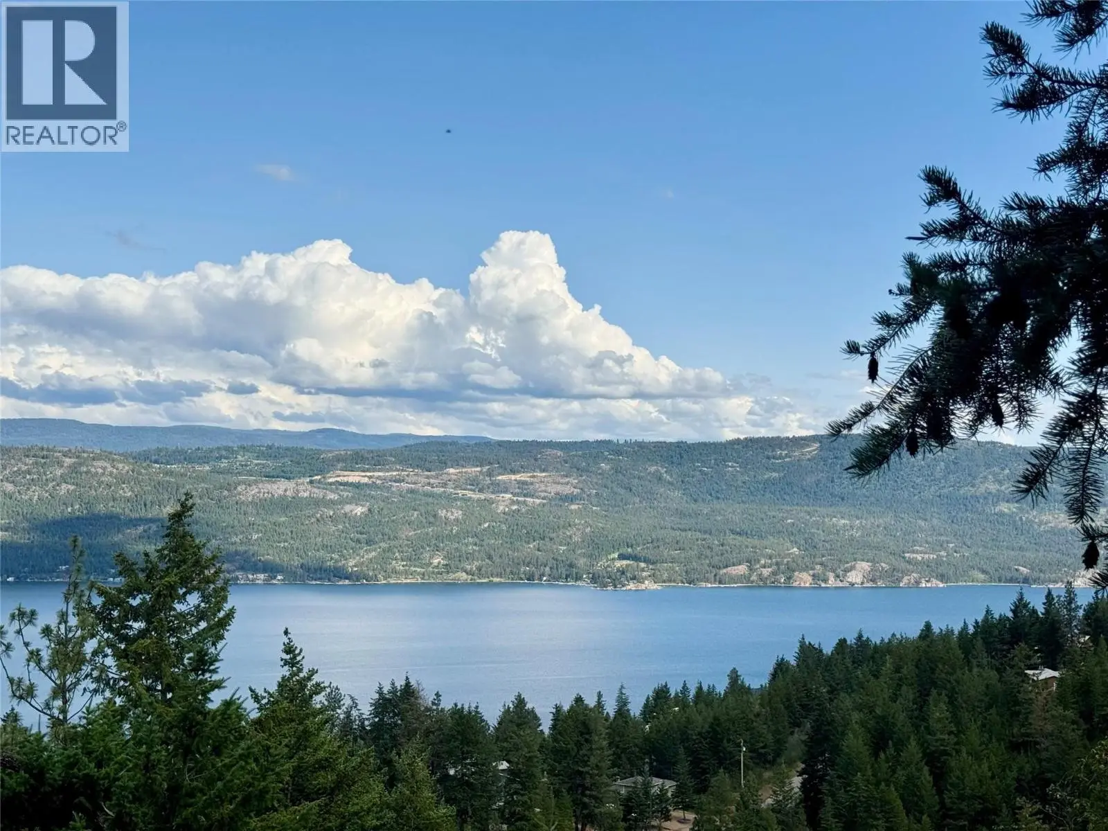 90 Crown Crescent. Vernon, British Columbia