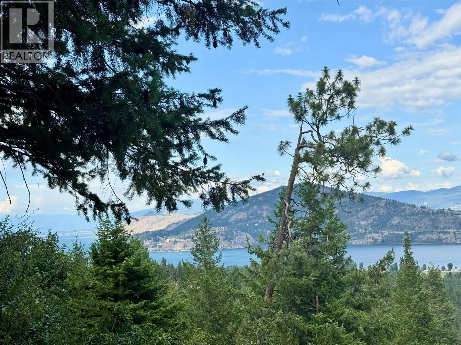 90 Crown Crescent. Vernon, British Columbia