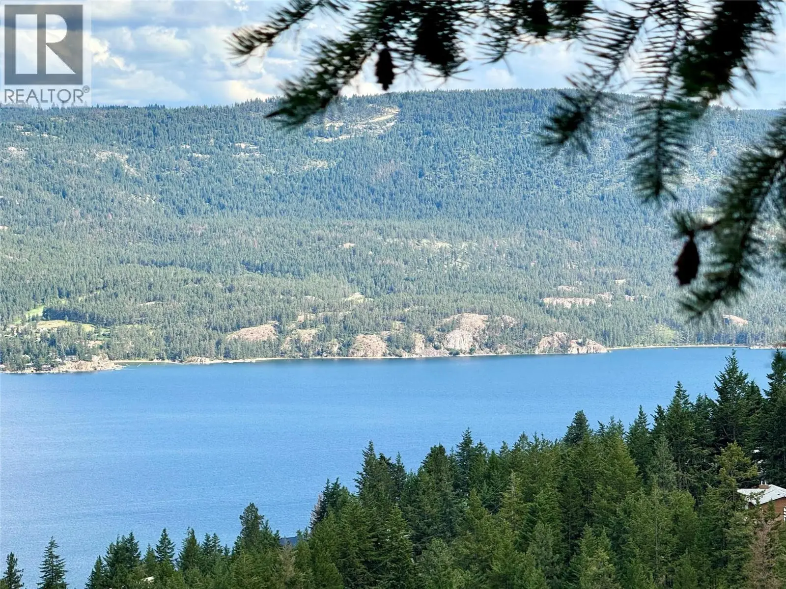 90 Crown Crescent. Vernon, British Columbia