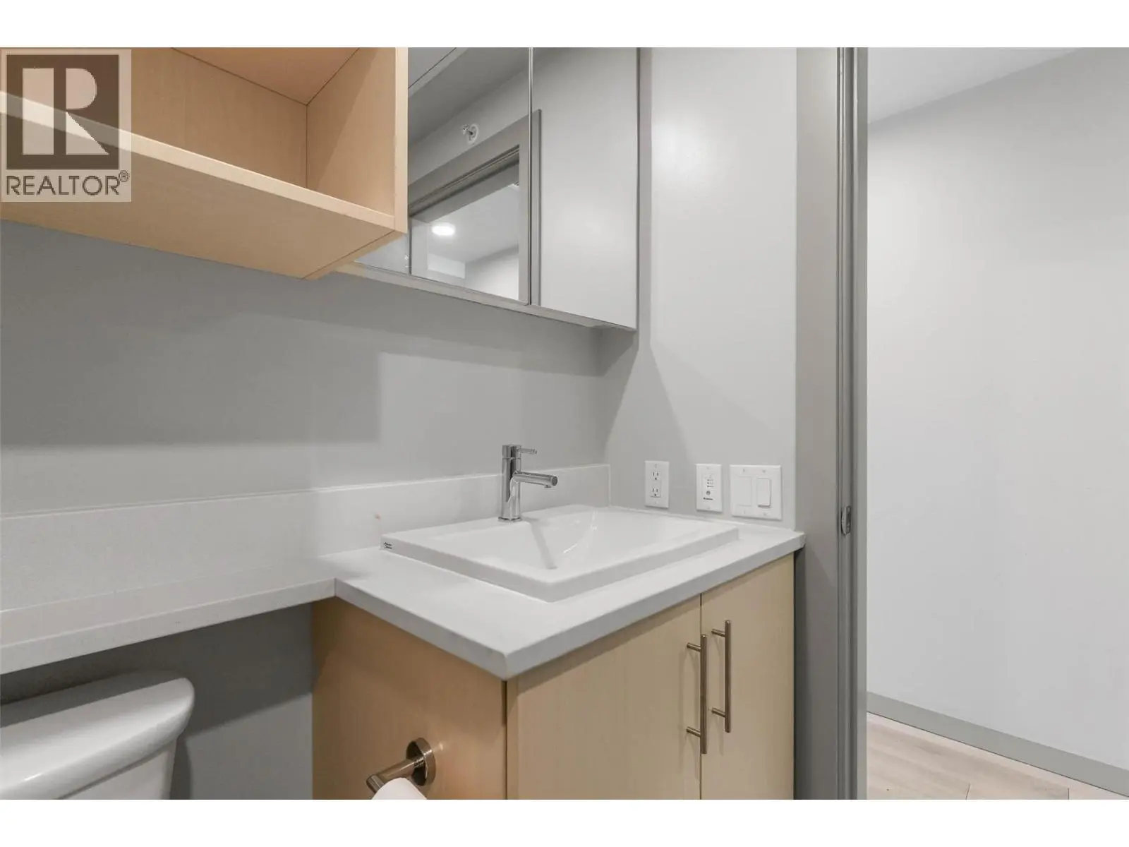 345 Dougall Road N Unit# 224. Kelowna, British Columbia