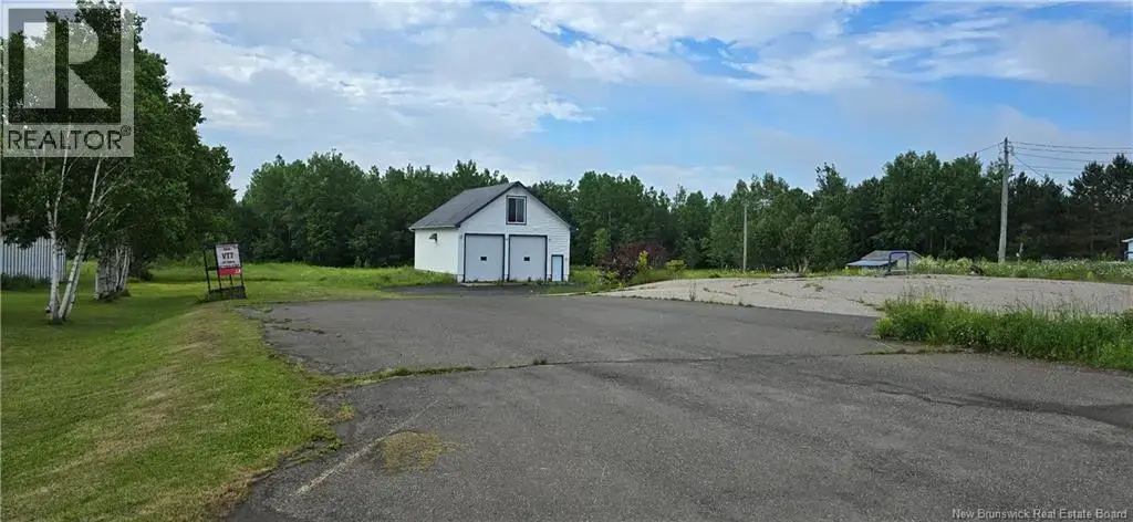 1854 Rte 160, Saint-Sauveur