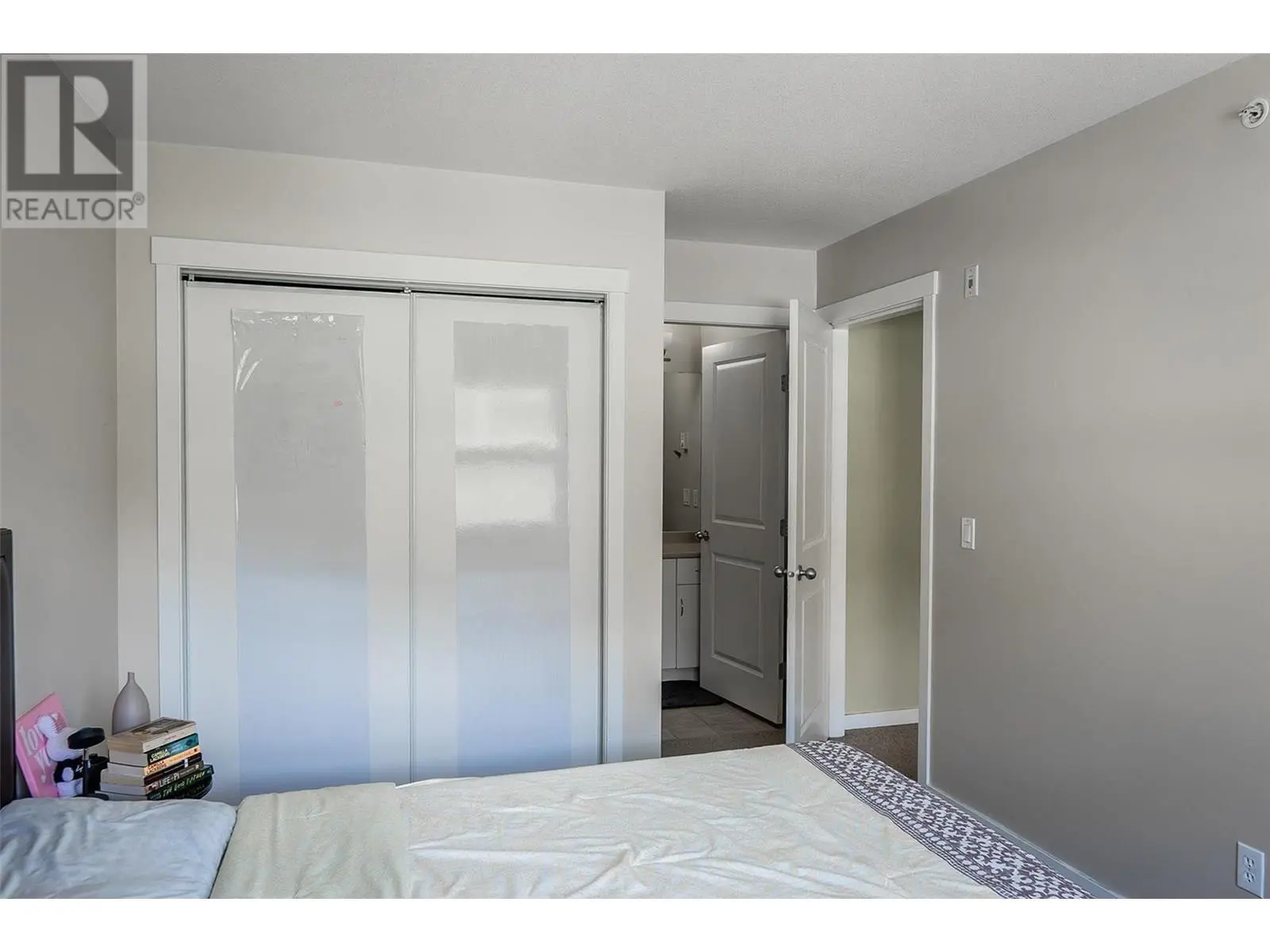 1481 Glenmore Road N Unit# 301. Kelowna, British Columbia