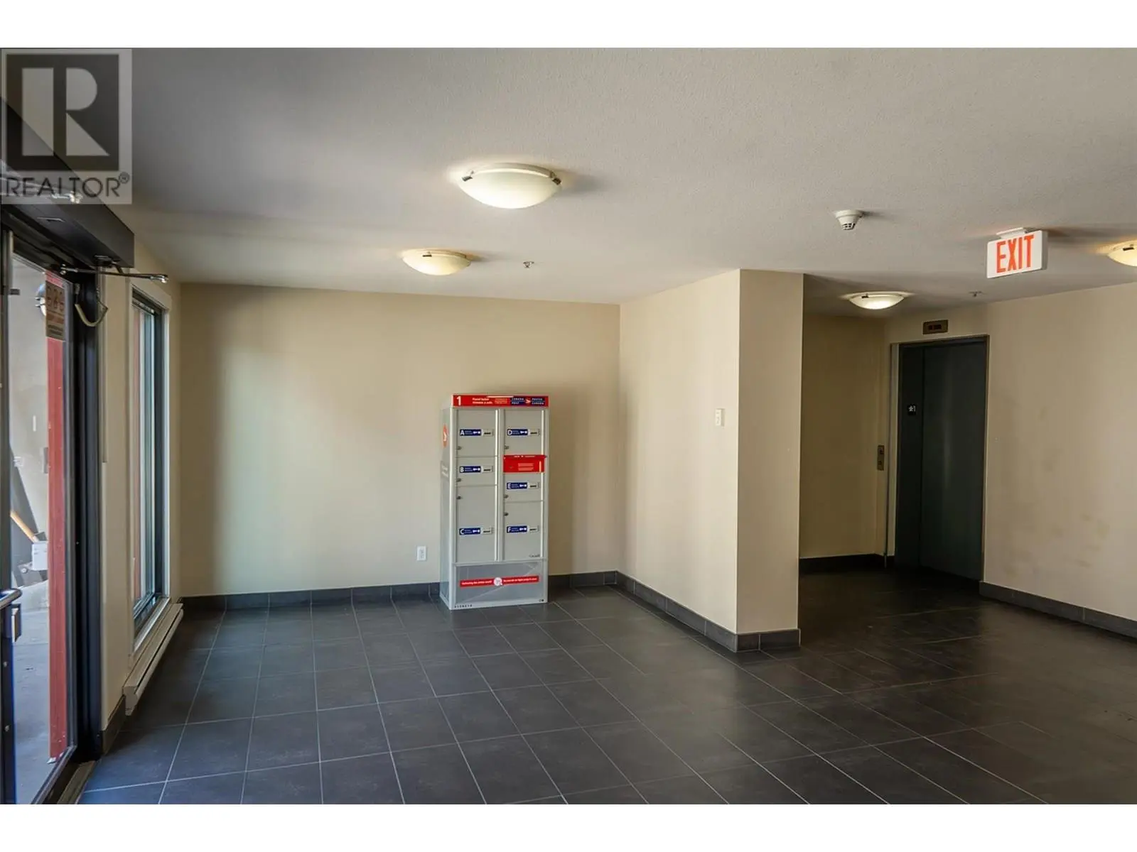 1481 Glenmore Road N Unit# 301. Kelowna, British Columbia