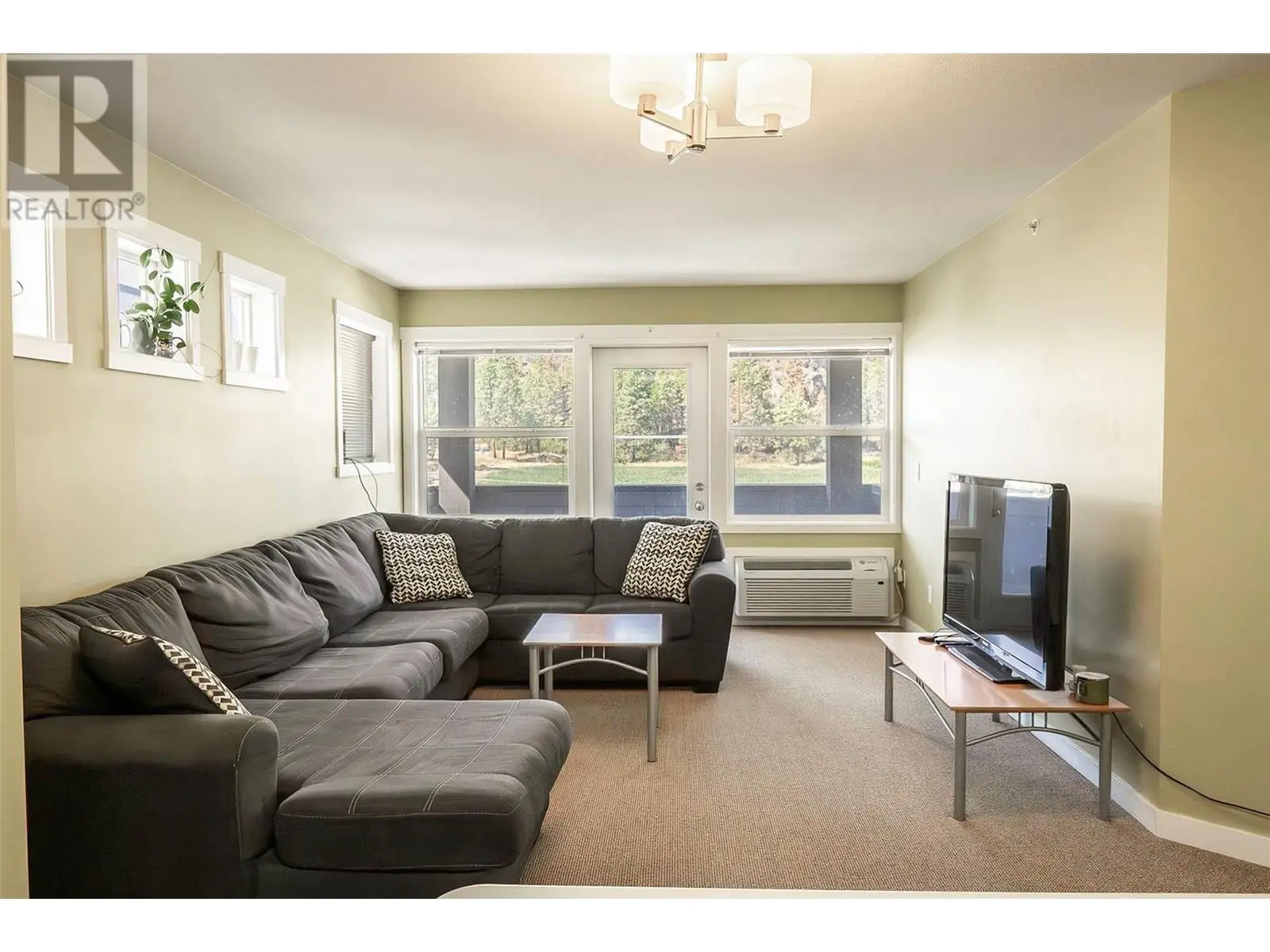 1481 Glenmore Road N Unit# 301. Kelowna, British Columbia
