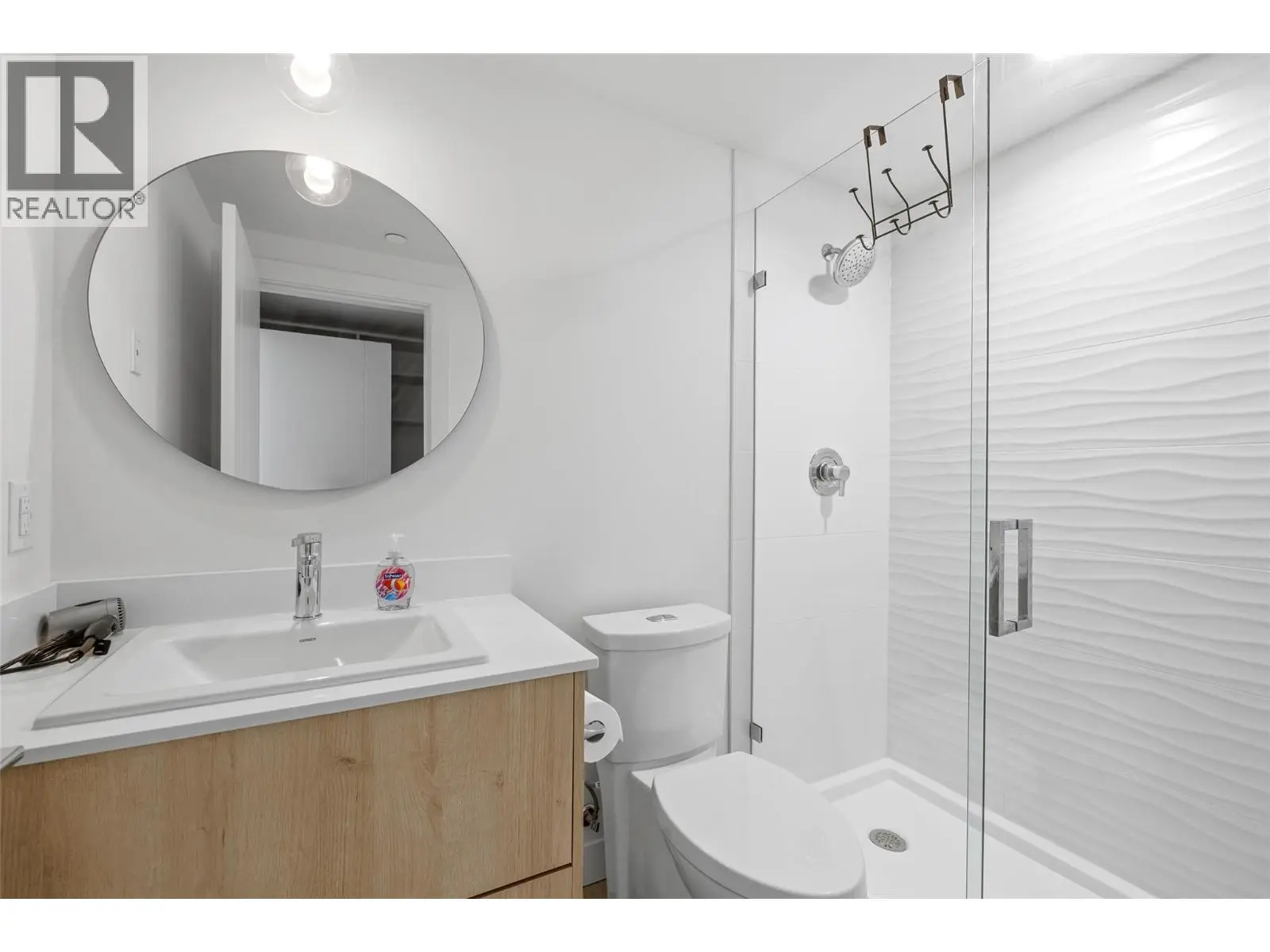 3699 Capozzi Road Unit# 811. Kelowna, British Columbia