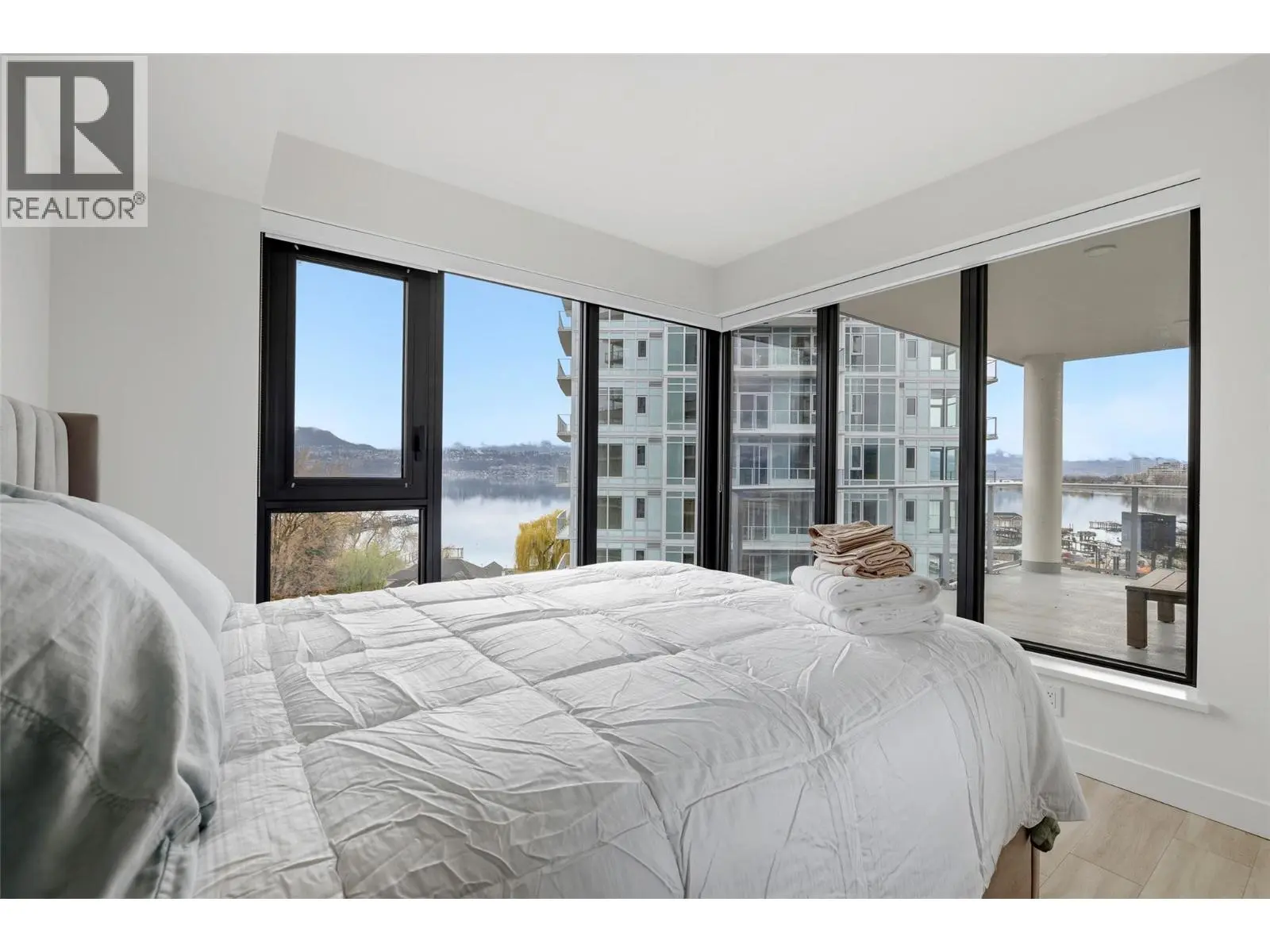 3699 Capozzi Road Unit# 811. Kelowna, British Columbia