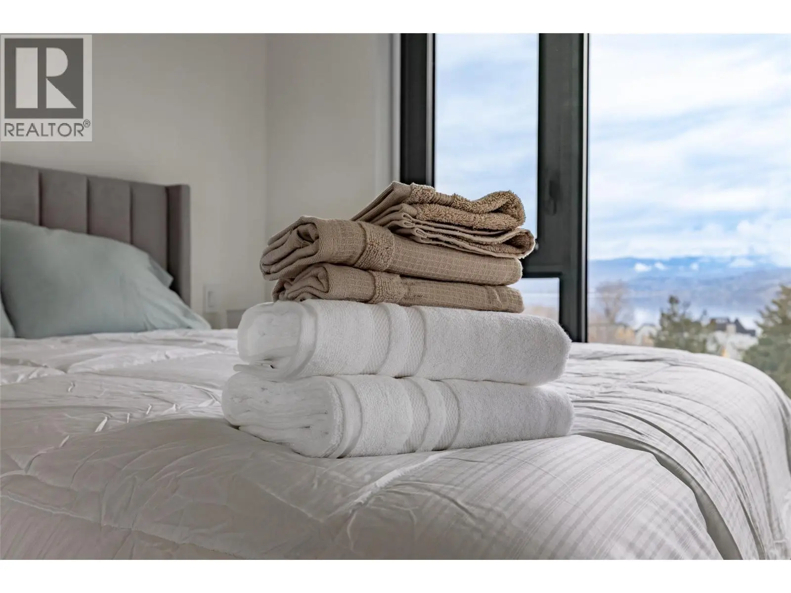 3699 Capozzi Road Unit# 811. Kelowna, British Columbia