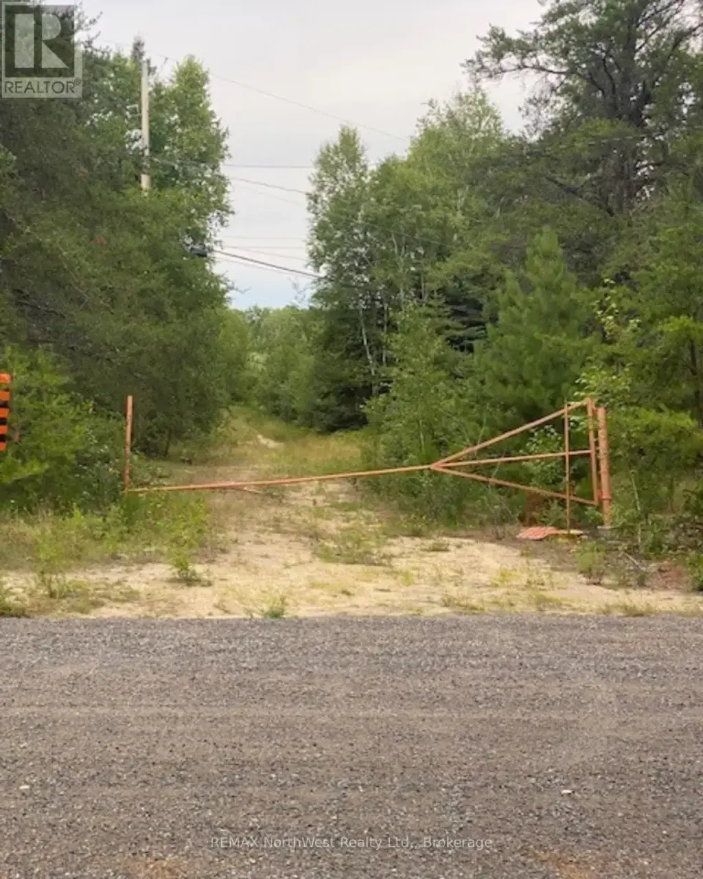 Gaye Street, Kenora (Airport Road North)