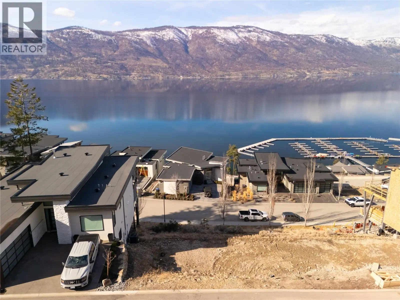 3356 Black Pine Lane. Kelowna, British Columbia