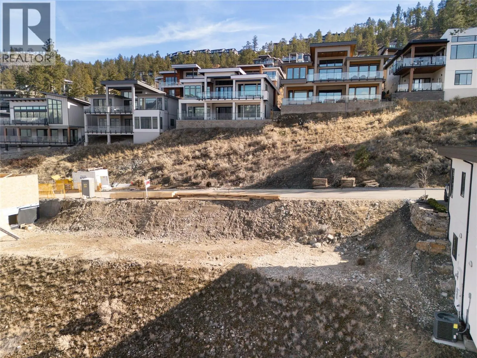 3356 Black Pine Lane. Kelowna, British Columbia