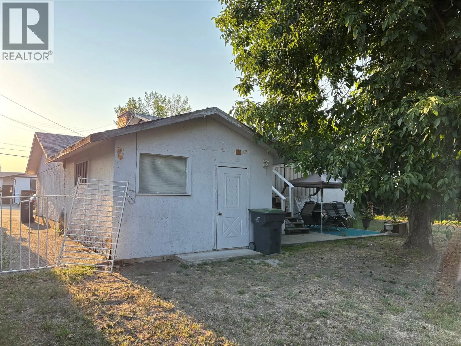 3049 Gordon Drive. Kelowna, British Columbia