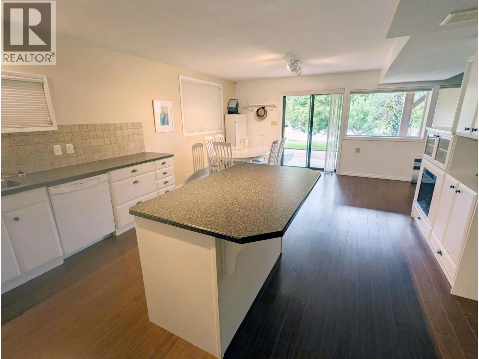 975 Heron Court. Oliver, British Columbia
