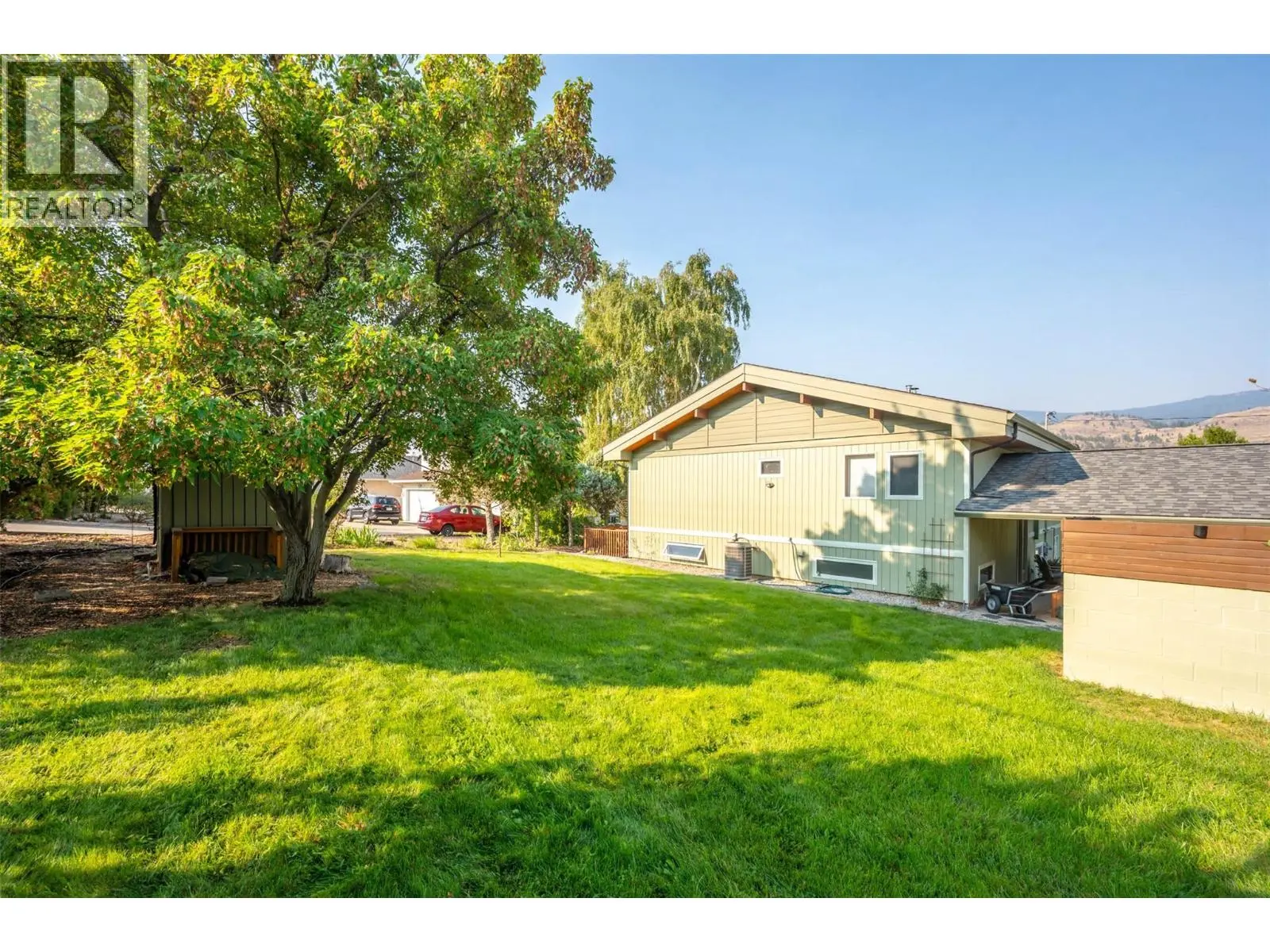 975 Heron Court. Oliver, British Columbia