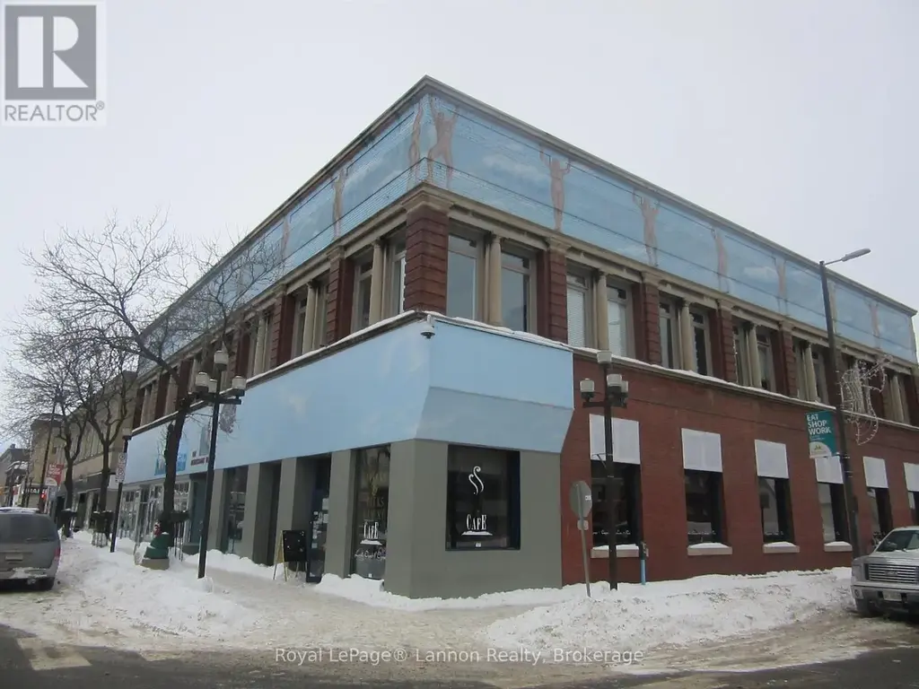 510-512 Victoria Avenue, Thunder Bay (McKeller Park)
