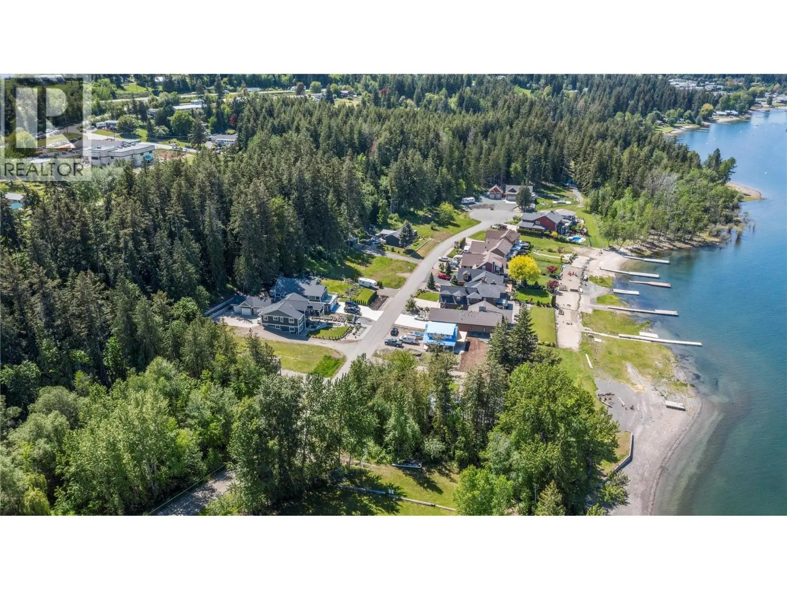 17 - 1171 Dieppe Road. Sorrento, British Columbia