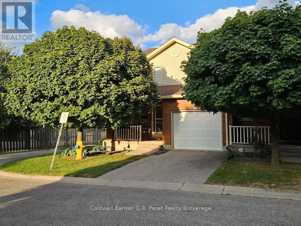 6 - 622 Wharncliffe Rd. South Road, London South (South P)