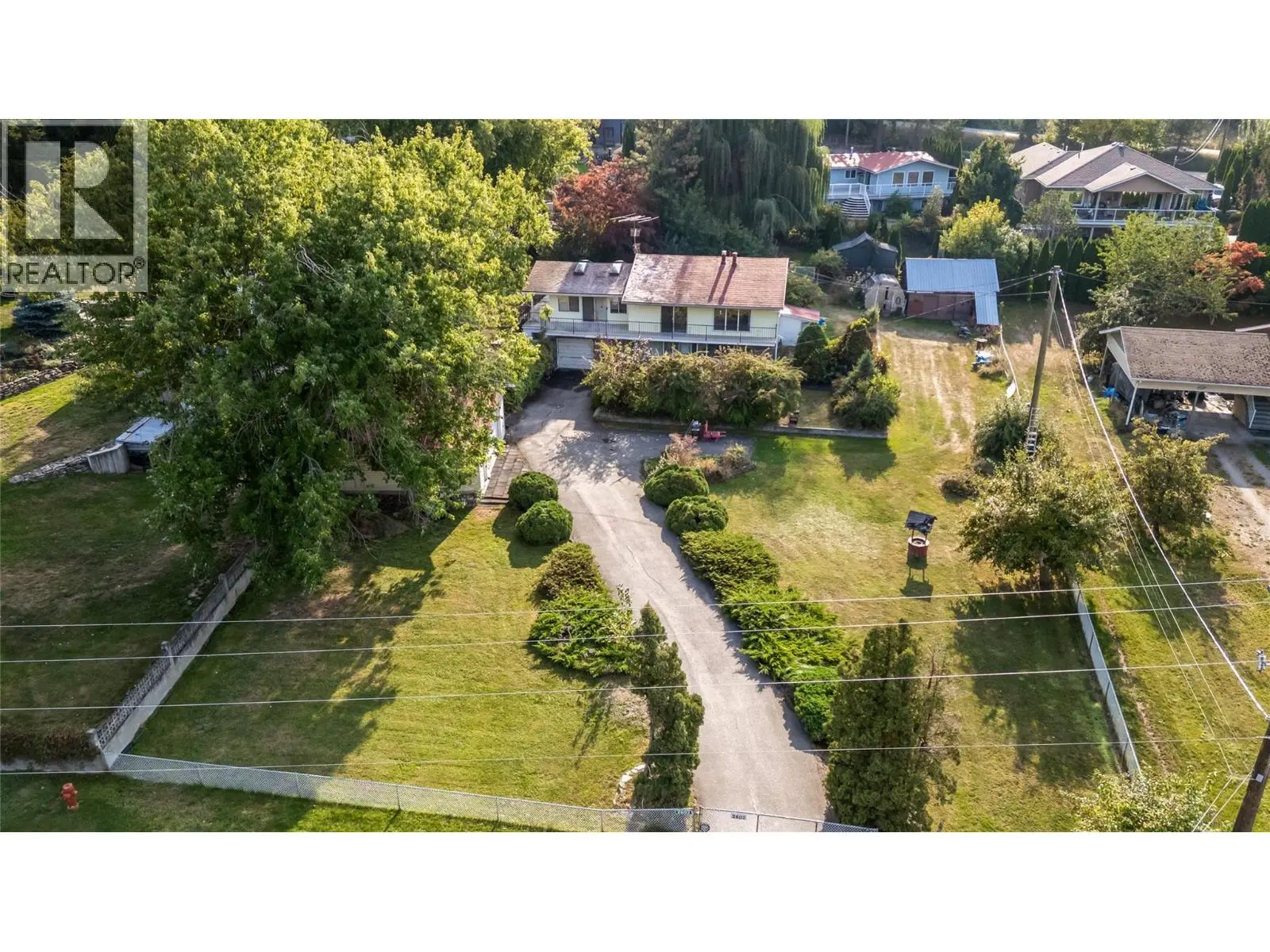 2602 Blind Bay Road. Blind Bay, British Columbia