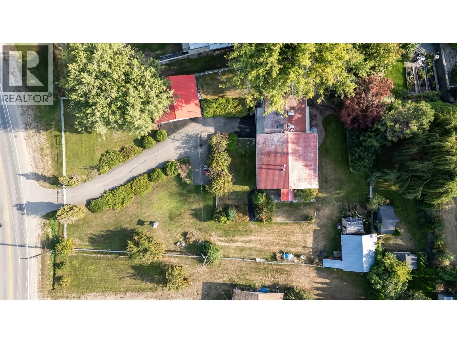 2602 Blind Bay Road. Blind Bay, British Columbia