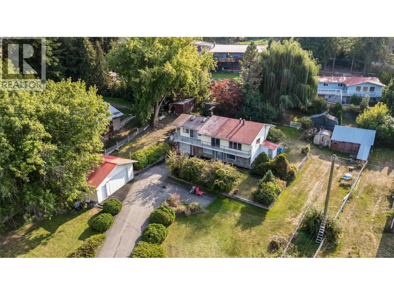 2602 Blind Bay Road. Blind Bay, British Columbia
