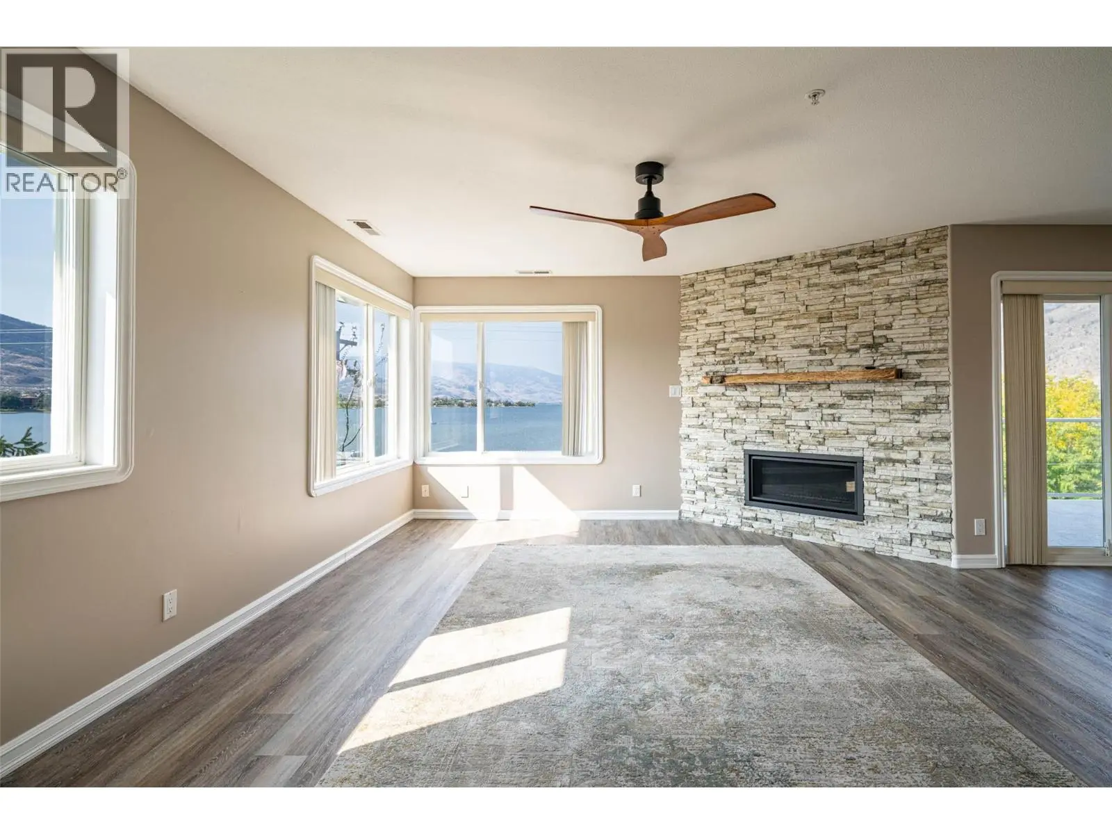 6805 Cottonwood Drive Unit# 300. Osoyoos, British Columbia