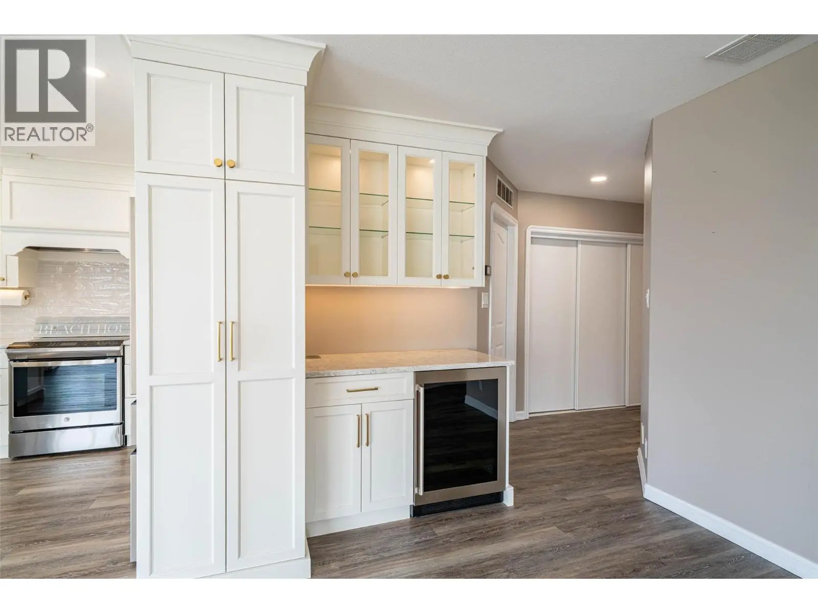 6805 Cottonwood Drive Unit# 300. Osoyoos, British Columbia
