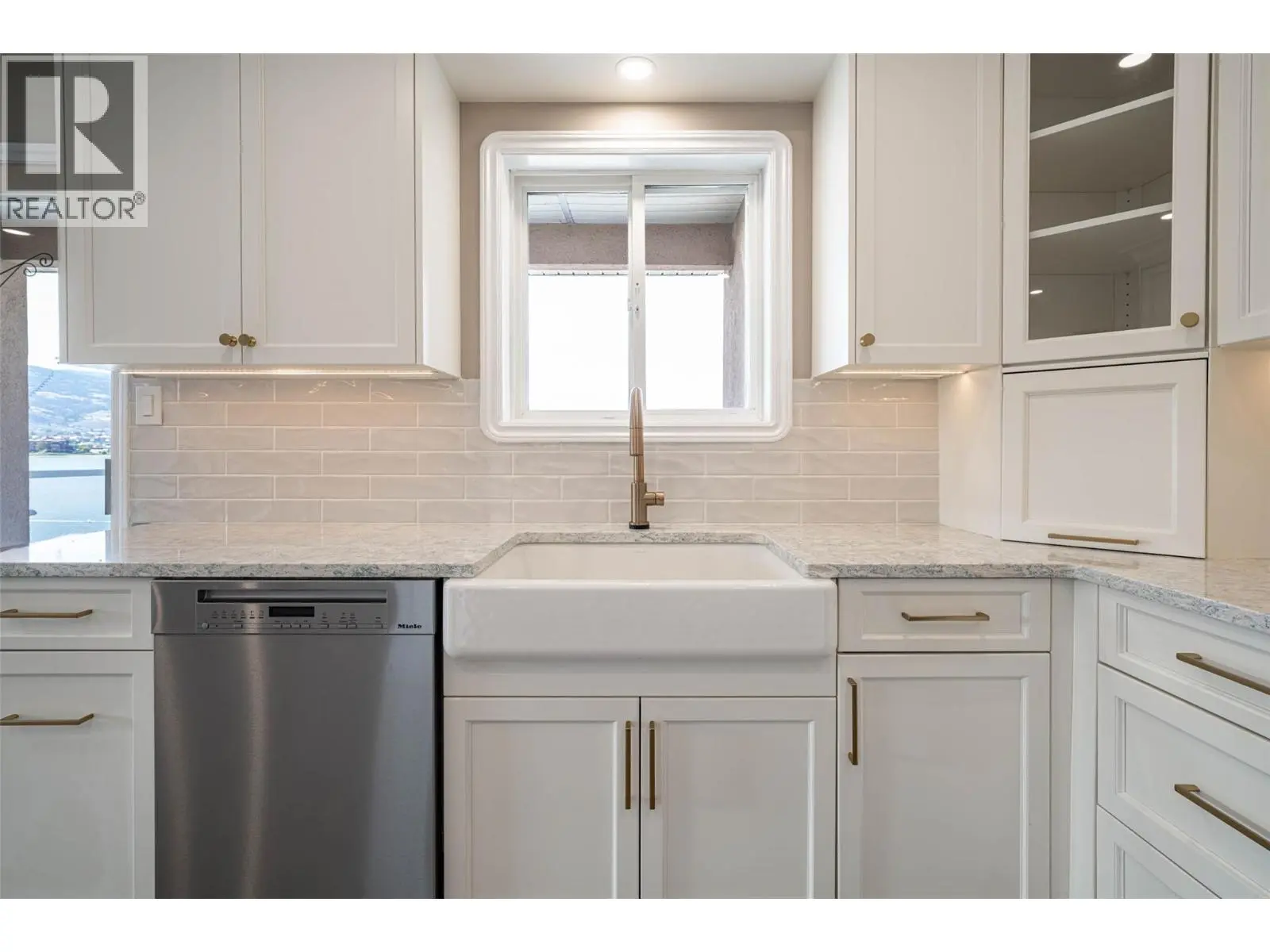 6805 Cottonwood Drive Unit# 300. Osoyoos, British Columbia