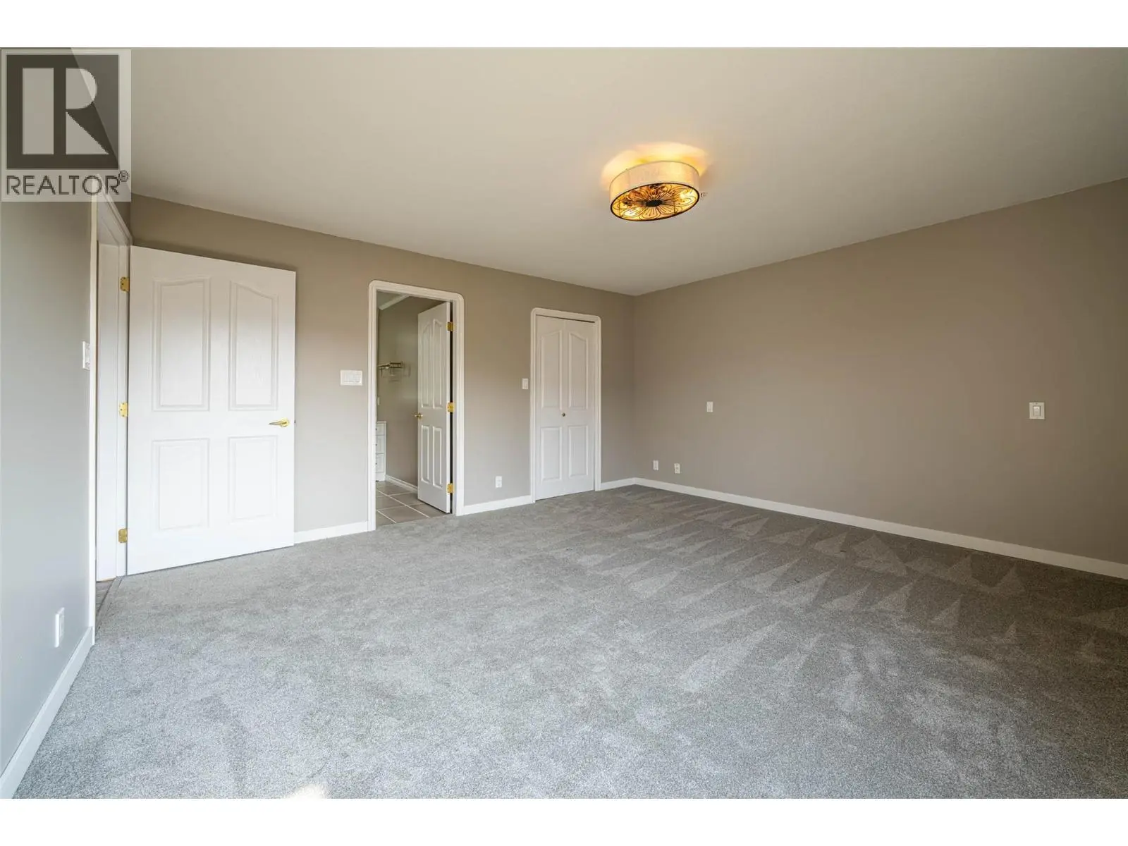 6805 Cottonwood Drive Unit# 300. Osoyoos, British Columbia