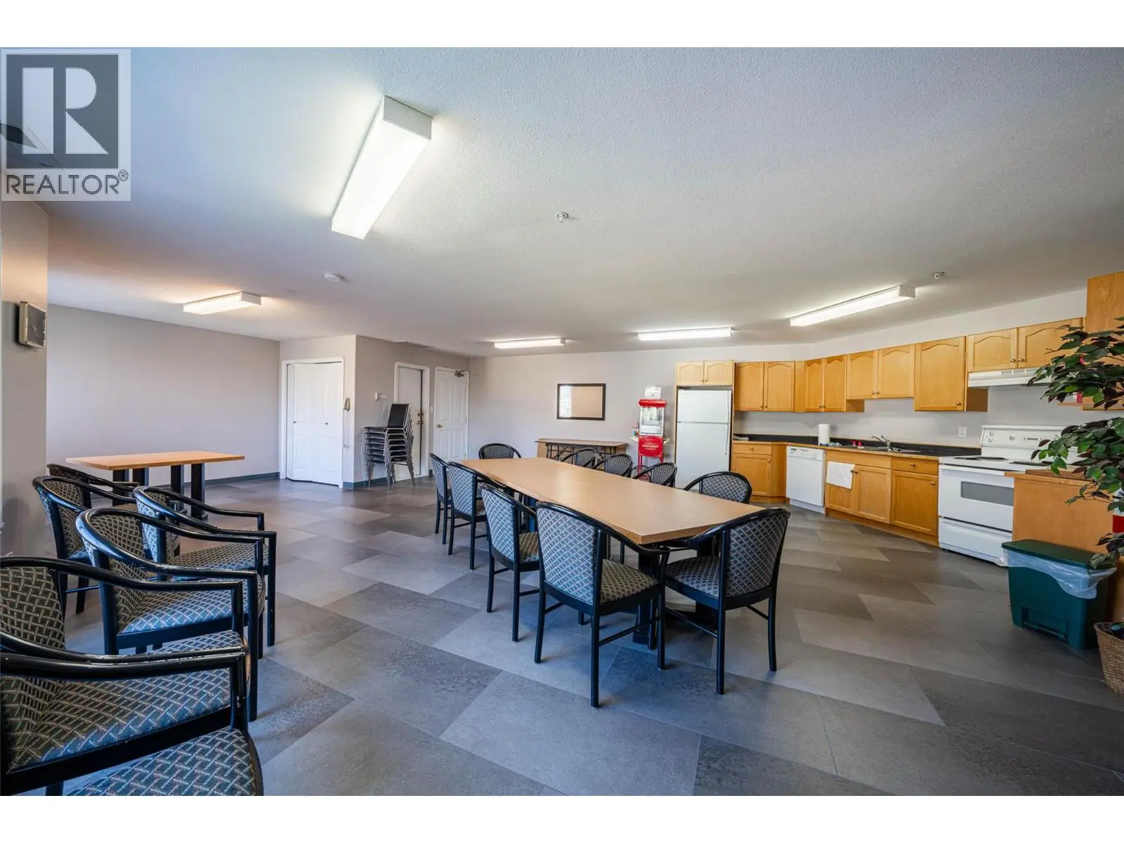 6805 Cottonwood Drive Unit# 300. Osoyoos, British Columbia
