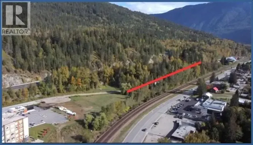 1640 Bend Frontage Road, Revelstoke