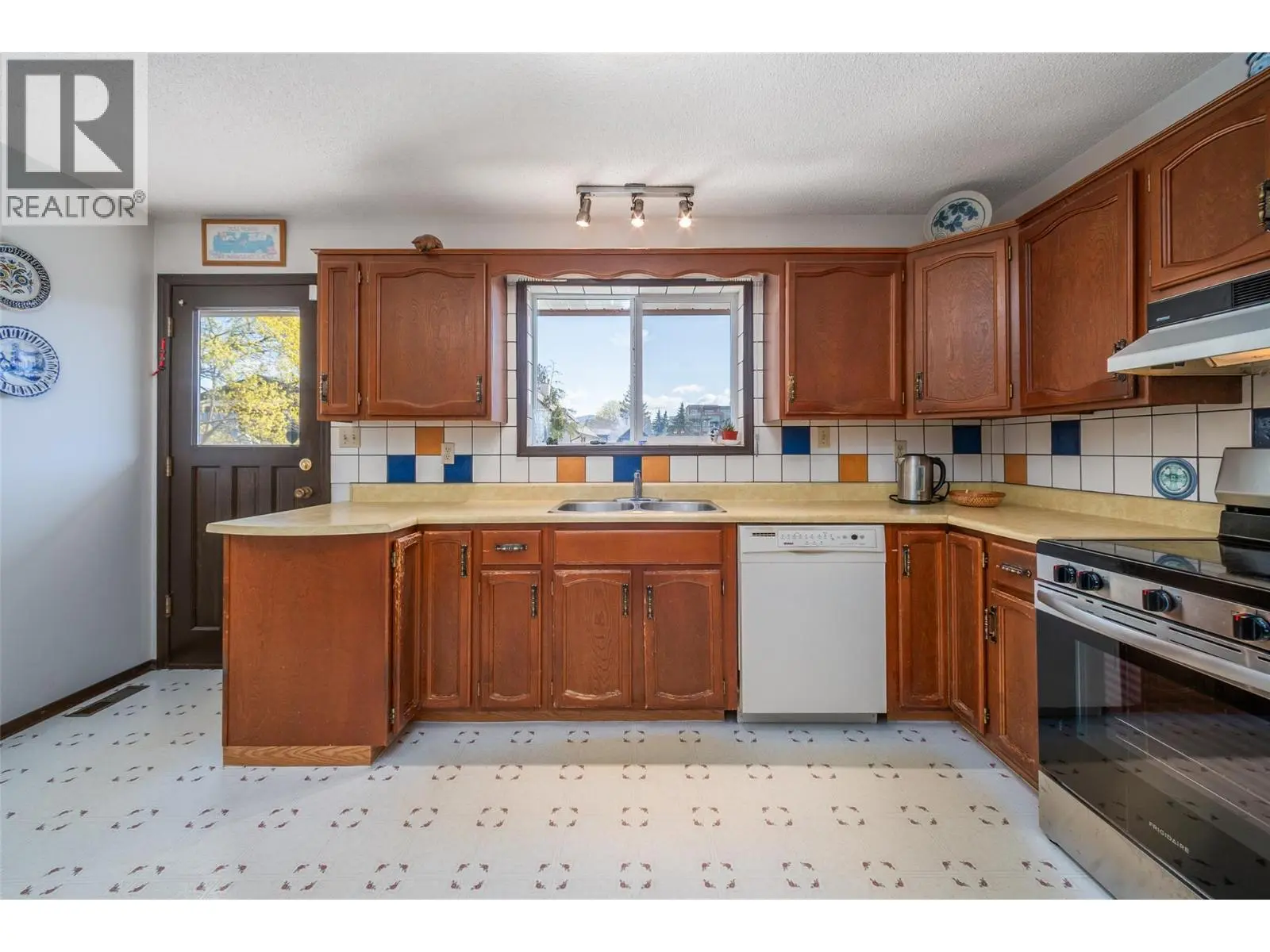 2681 Abbott Street. Kelowna, British Columbia