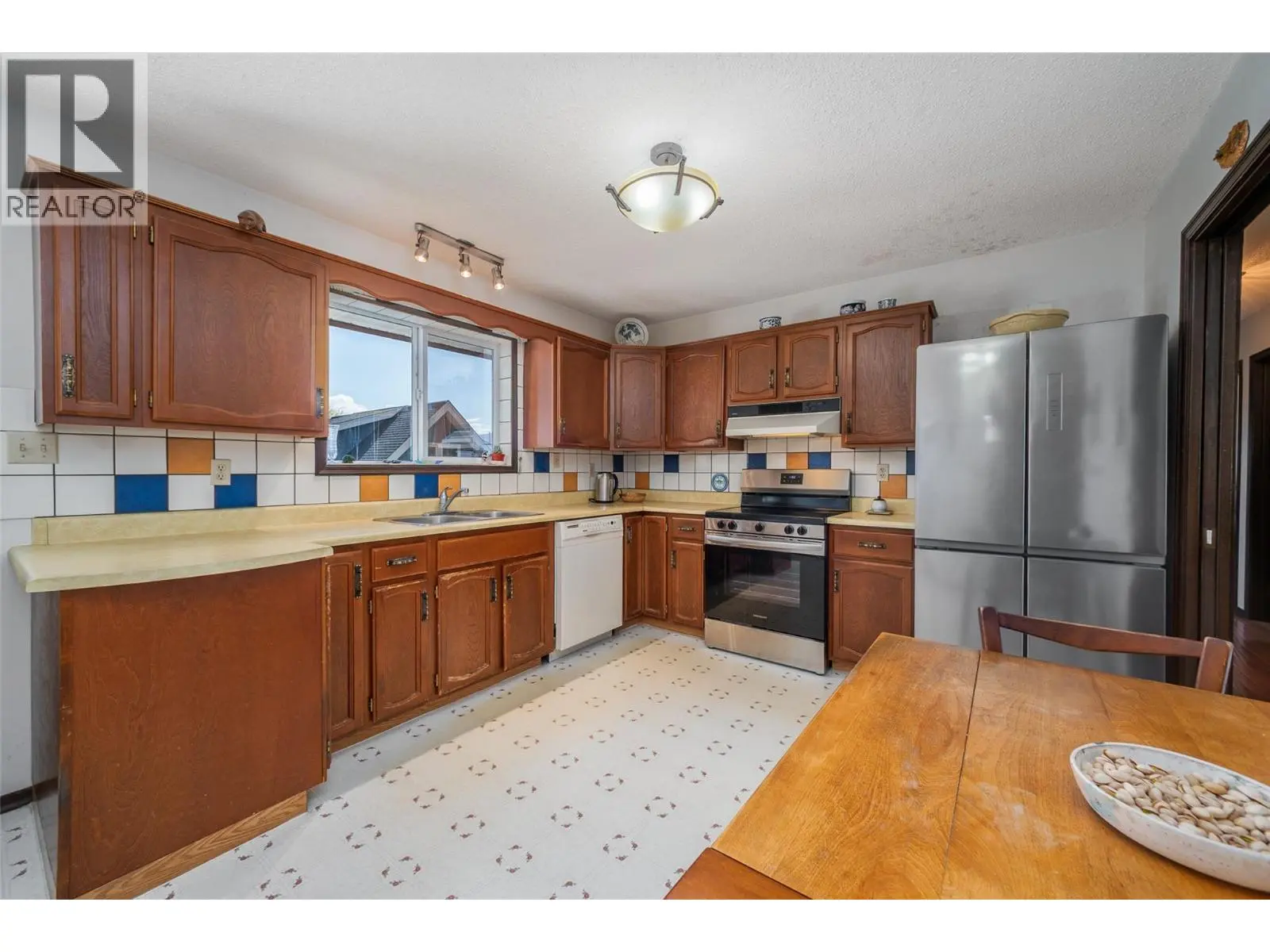 2681 Abbott Street. Kelowna, British Columbia