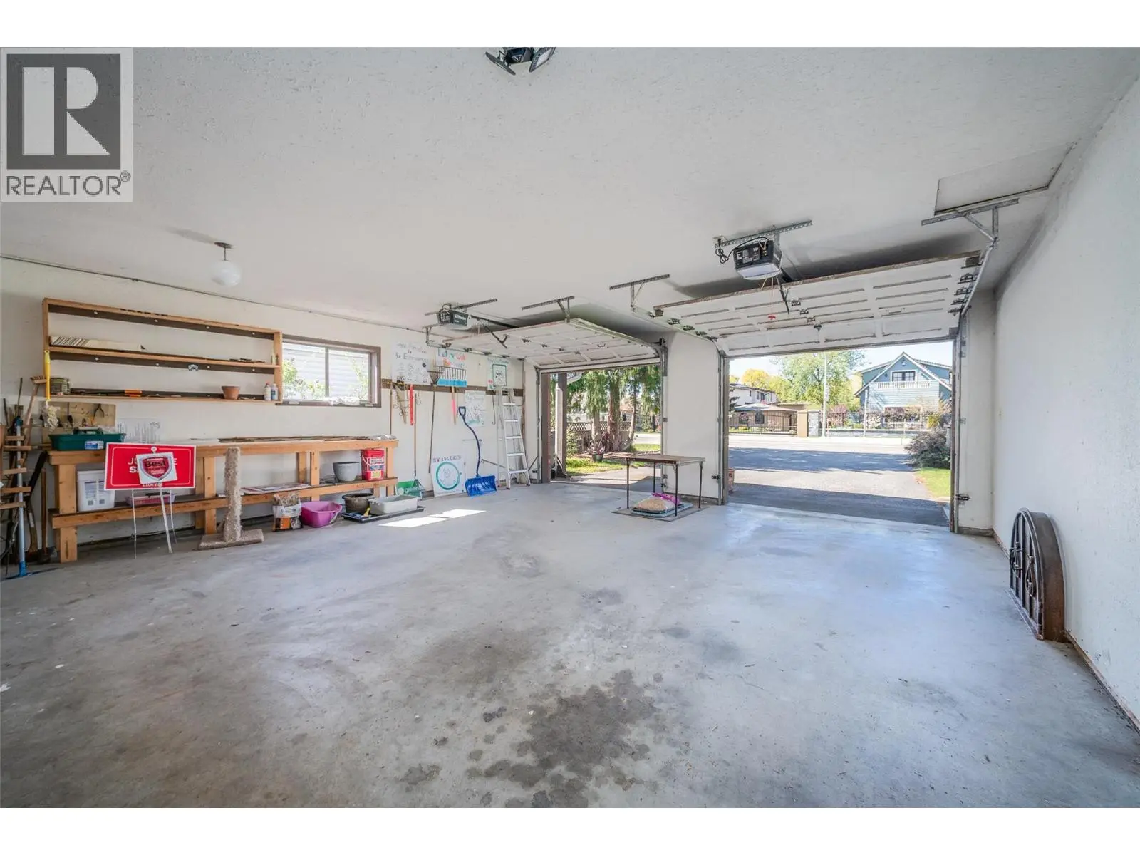 2681 Abbott Street. Kelowna, British Columbia