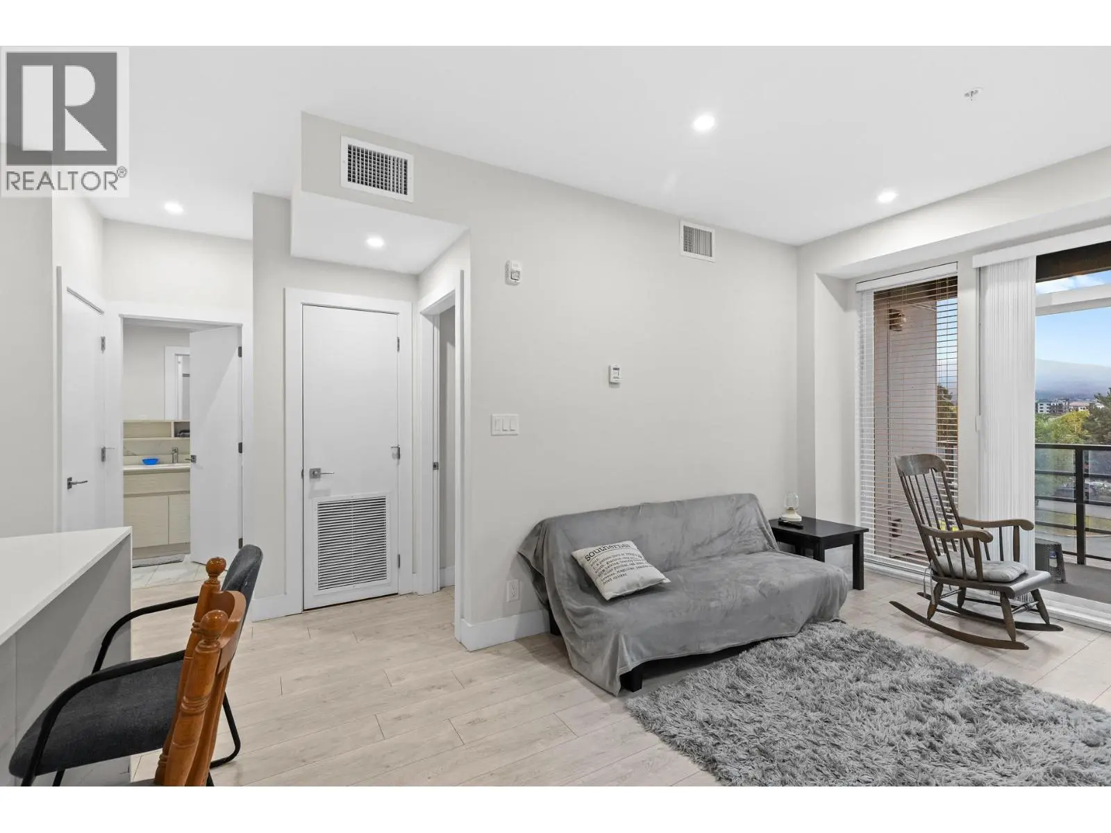 1925 Enterprise Way Unit# 311. Kelowna, British Columbia