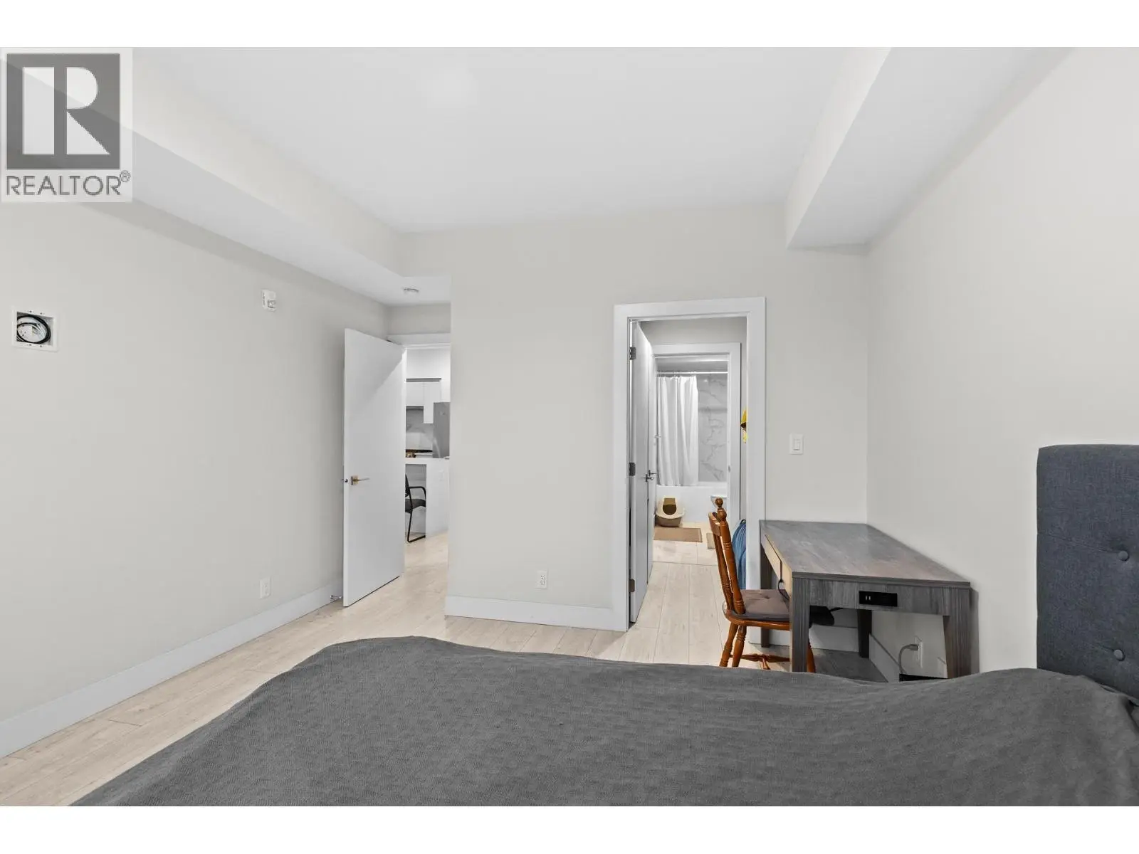 1925 Enterprise Way Unit# 311. Kelowna, British Columbia