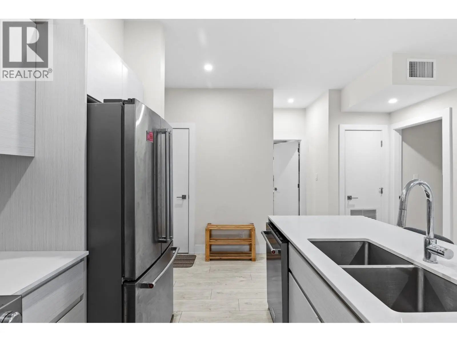 1925 Enterprise Way Unit# 311. Kelowna, British Columbia