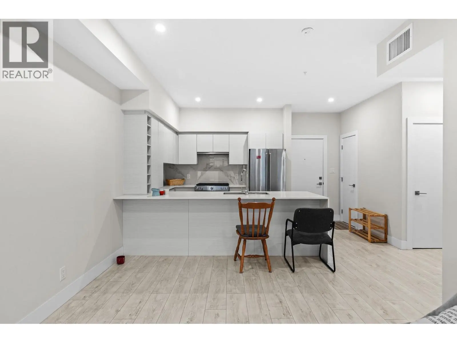 1925 Enterprise Way Unit# 311. Kelowna, British Columbia