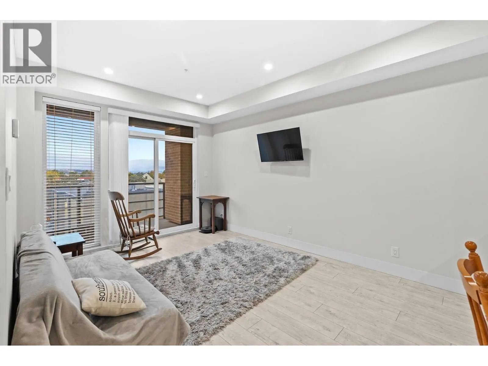 1925 Enterprise Way Unit# 311. Kelowna, British Columbia
