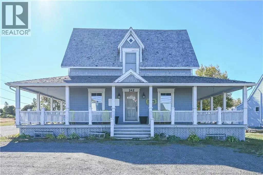 142 Saint-pierre E Boulevard, Caraquet