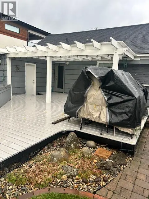 3547 Lakeshore Road. Kelowna, British Columbia