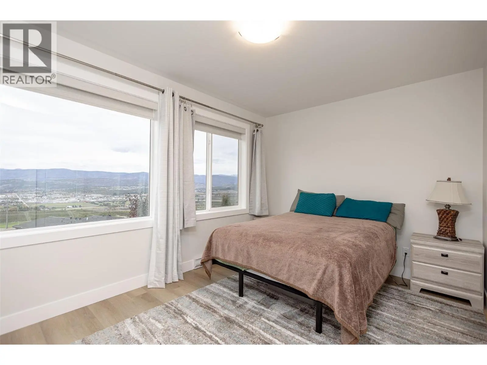2118 Ryegrass Road. Kelowna, British Columbia