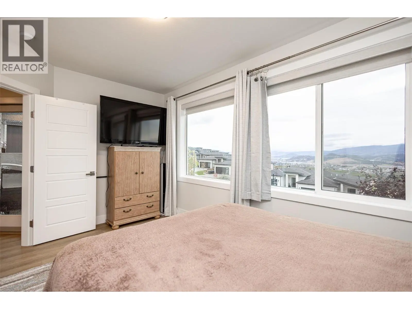 2118 Ryegrass Road. Kelowna, British Columbia