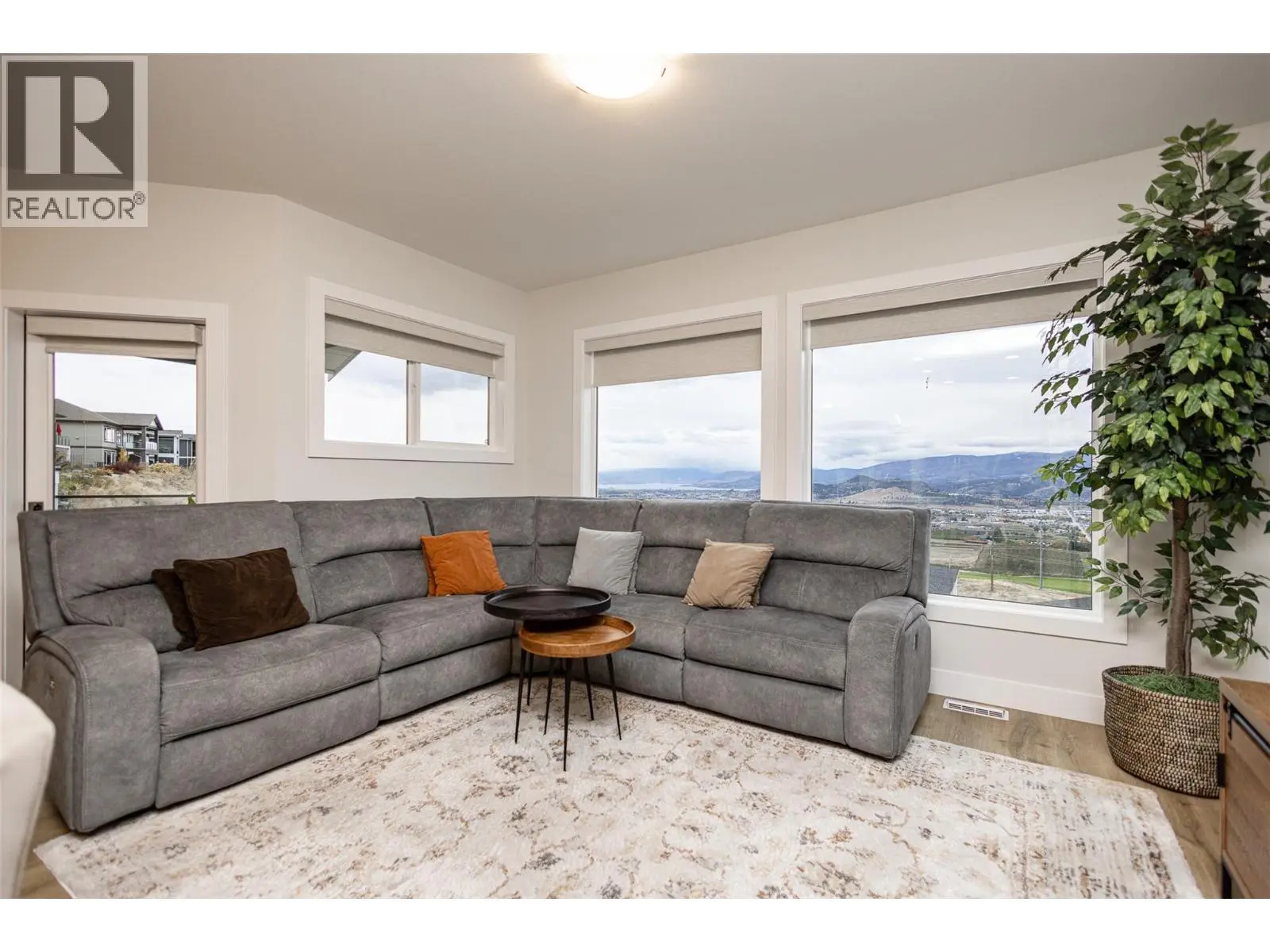 2118 Ryegrass Road. Kelowna, British Columbia
