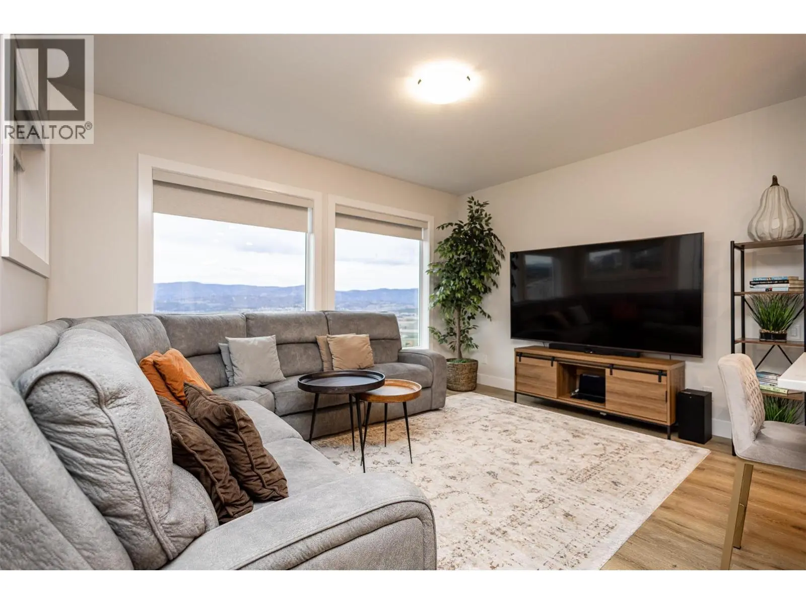 2118 Ryegrass Road. Kelowna, British Columbia