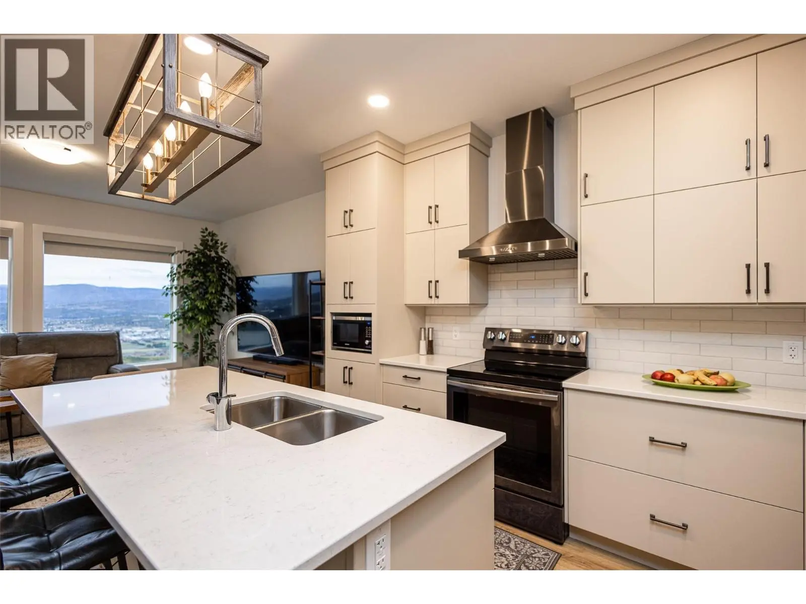 2118 Ryegrass Road. Kelowna, British Columbia