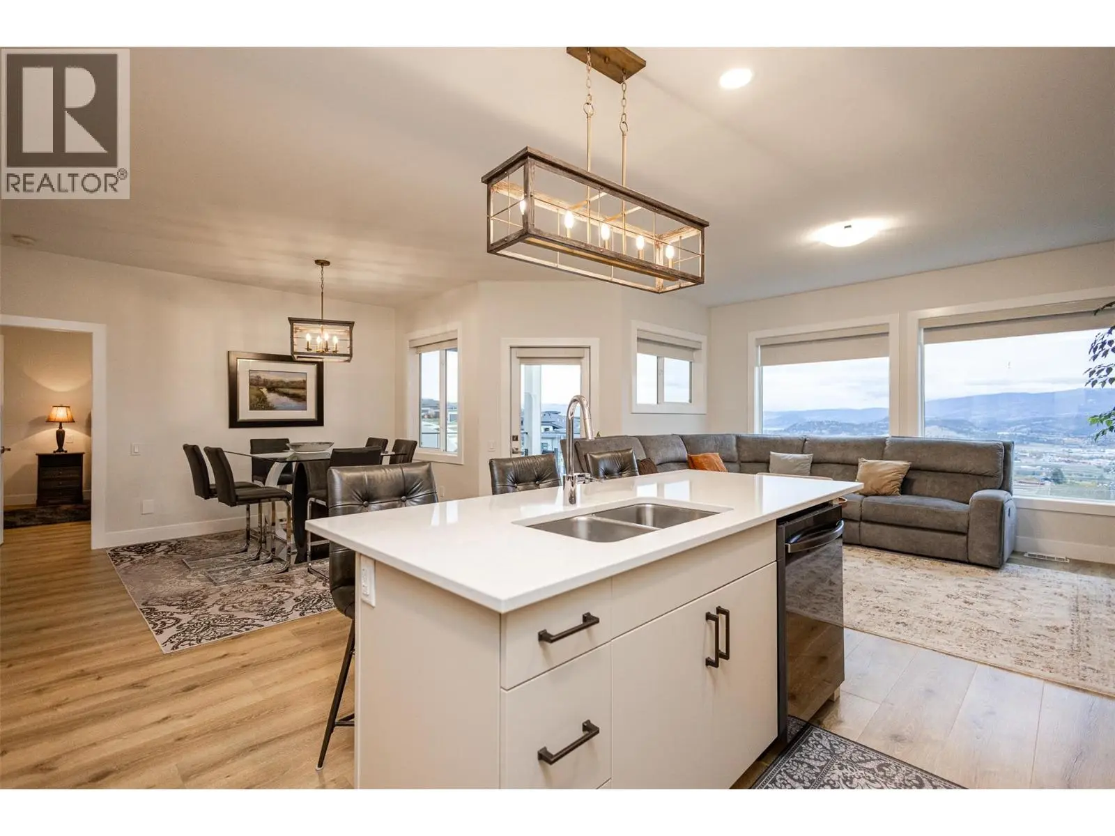 2118 Ryegrass Road. Kelowna, British Columbia