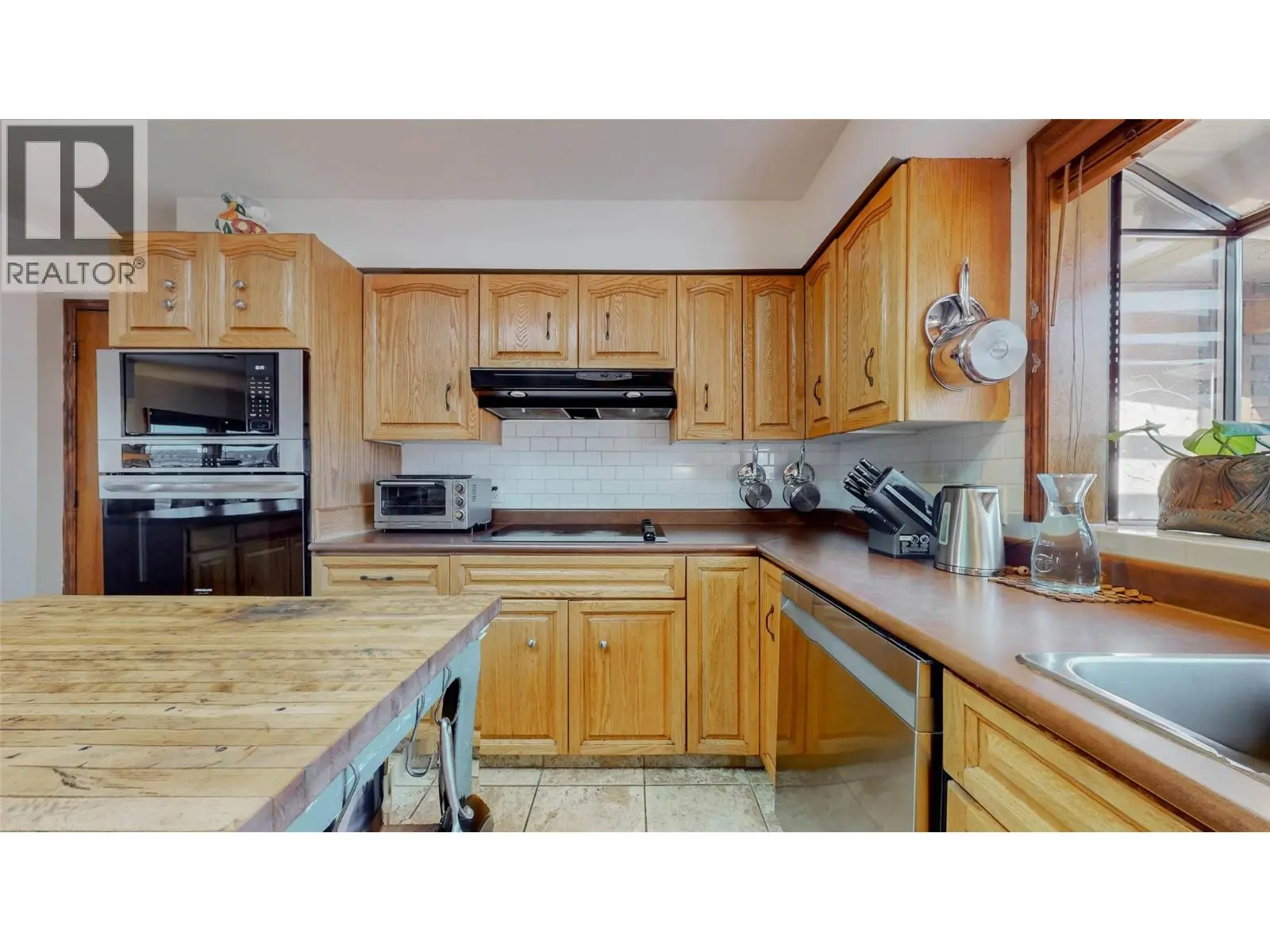 6940 Mountainview Drive. Oliver, British Columbia