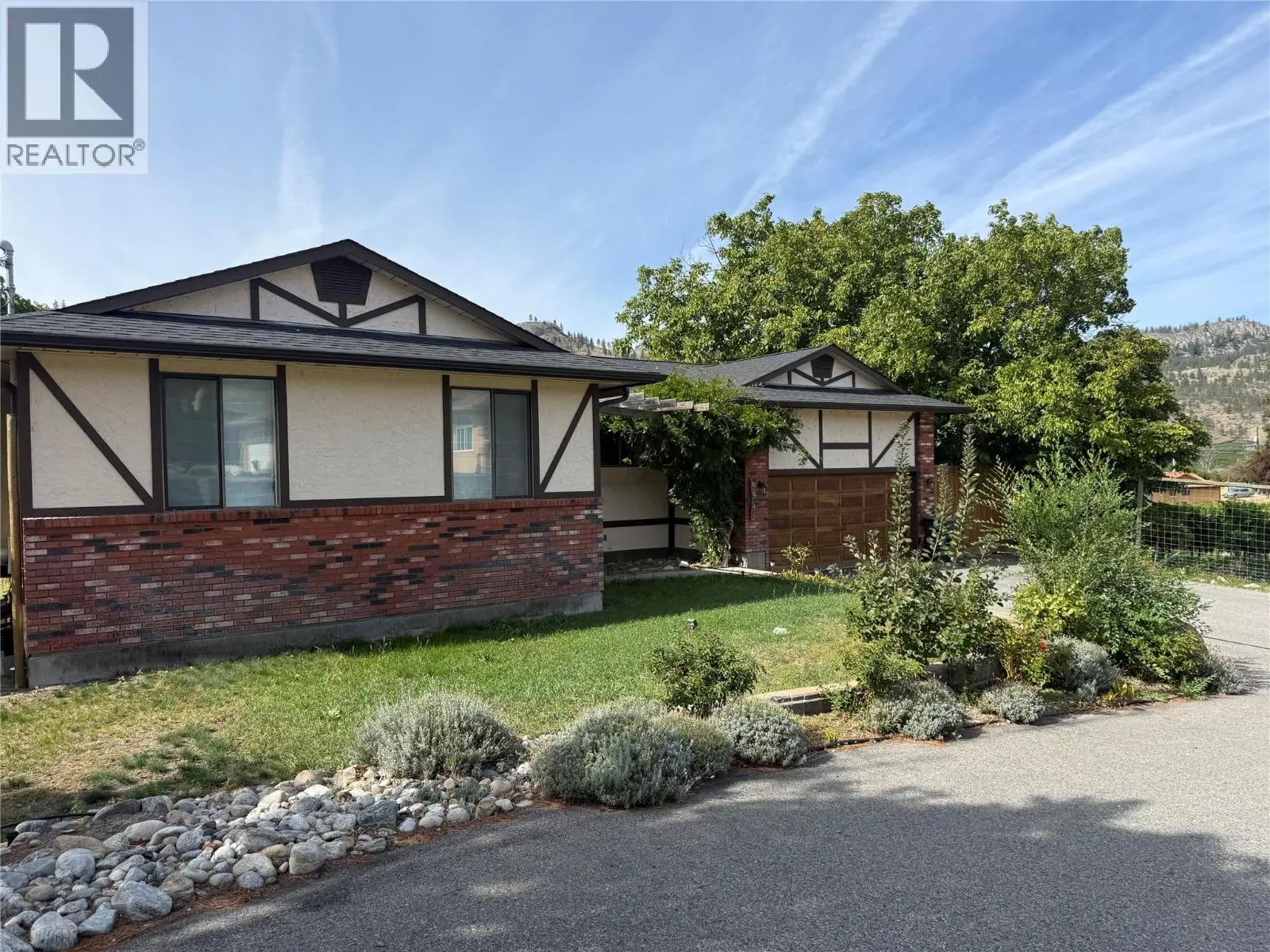6940 Mountainview Drive. Oliver, British Columbia